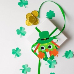 24 Sets St. Patrick's Day Decorations Owl Shamrock Ornaments DIY St. Pat's Craft Kits Assorted Owl Four-Leaf Clover Irish Luc...